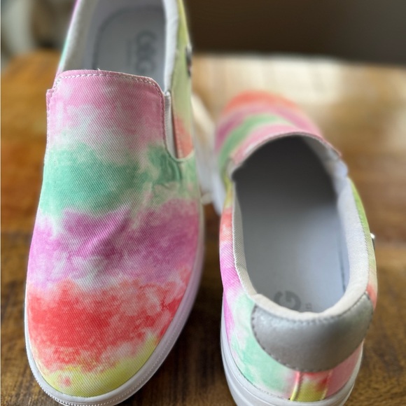 GBG Los Angeles Bright color slip on Sneakers - Picture 4 of 7